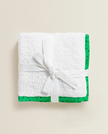 'Green Line Drawing’ Organic Junior Towel Set